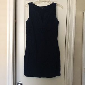 Very cute navy blue dress with a side zipper.